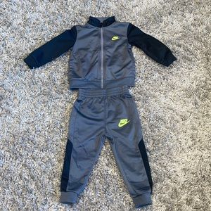 Unisex Nike tracksuit